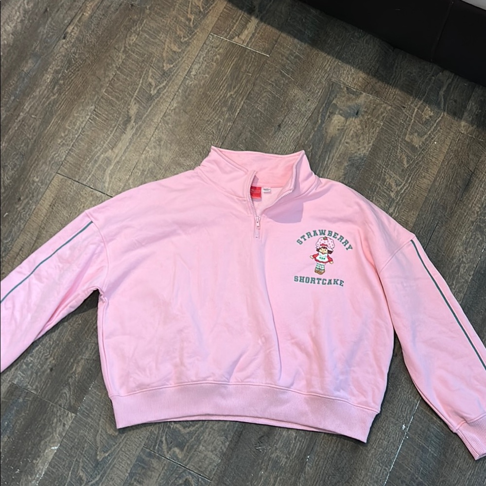 Strawberry‎ Shortcake '79 Juniors Quarter Zip Graphic Pullover  Large Sweatshirt